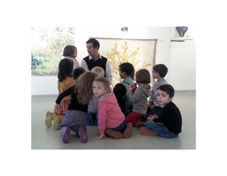 Les enfants de la Maison pour tous de l'Harteloire de Brest visite l'exposition