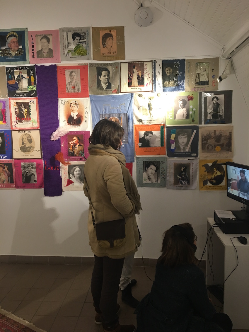 Vernissage de l'exposition "Paroles et images de femmes de Brest à Kiel" le 7 mars 2018 à la maison de La Fontaine à Brest