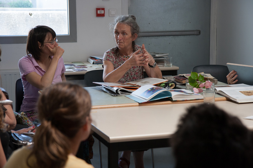 Intervention de l'artiste plasticienne Marie-Michèle Lucas sur la gravure à l'espace Lcause le 5 juillet 2019 dans le cadre de l'atelier [Femmes créatrices, femmes libres !] de Marie-Claire Raoul