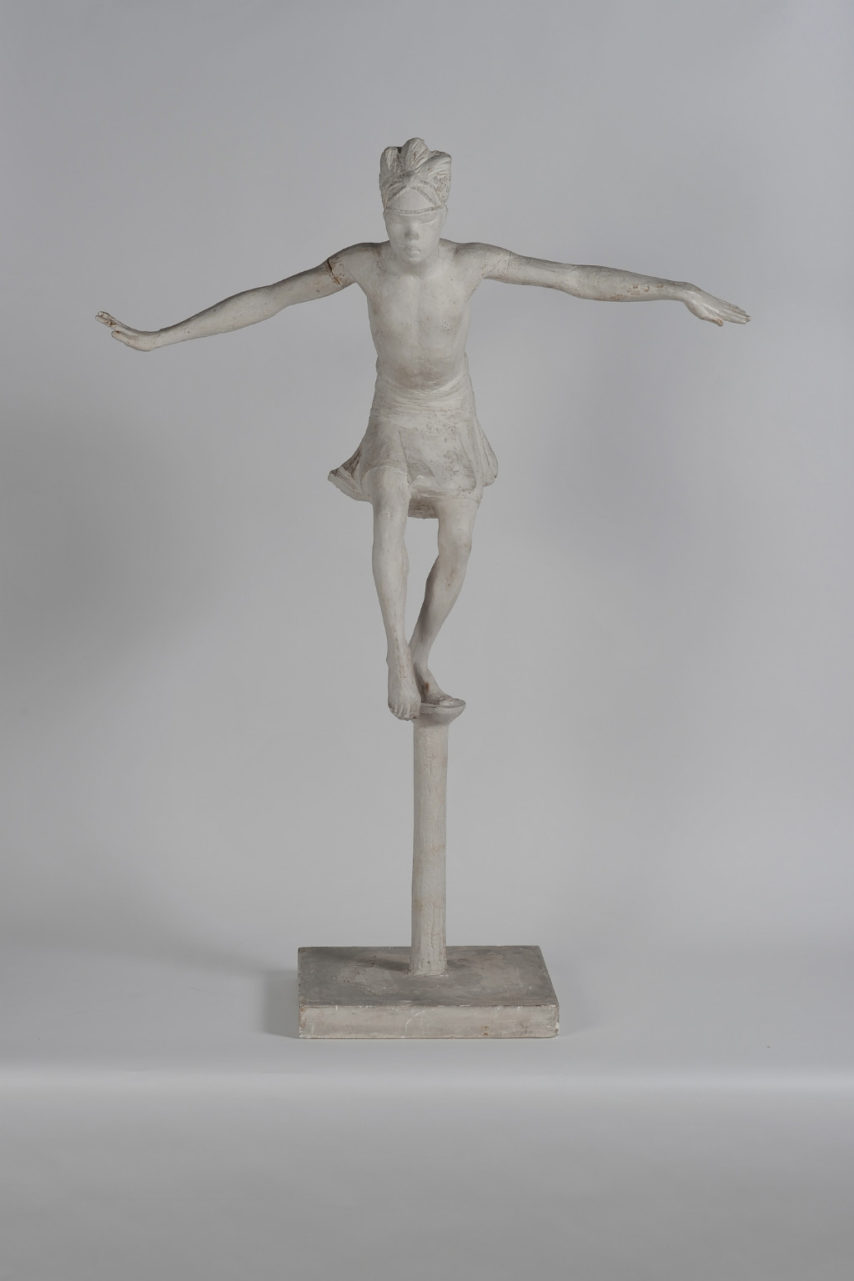 La Papanga, danse de l'oiseau de la sculptrice Anna Quinquaud, platre, 1933