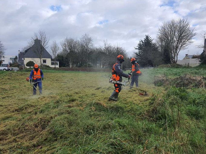 Débroussaillage de la prairie de Keravilin, à Guipavas 24 février 2022