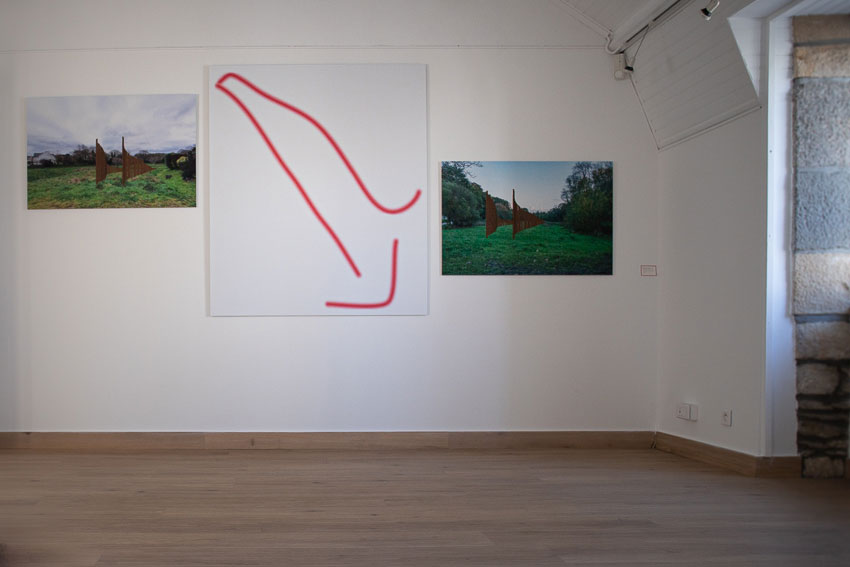 Marie-Claire Raoul, Marcher sur l'eau blanche, Vue de l'exposition [Escale 1—Brest] à la Maison de la Fontaine, du 22 mars au 6 juin 2022