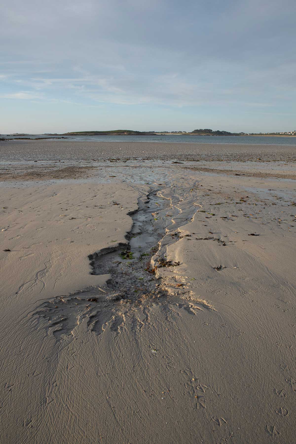 La résurgence sur la plage de Korn ar Gazel, le soir, 27 mai2022, Marie-Claire Raoul