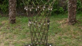 L'arbre du Maître verrier, jardin des trois couronnes à Morlaix, juillet 2023, création de Marie-Claire Raoul