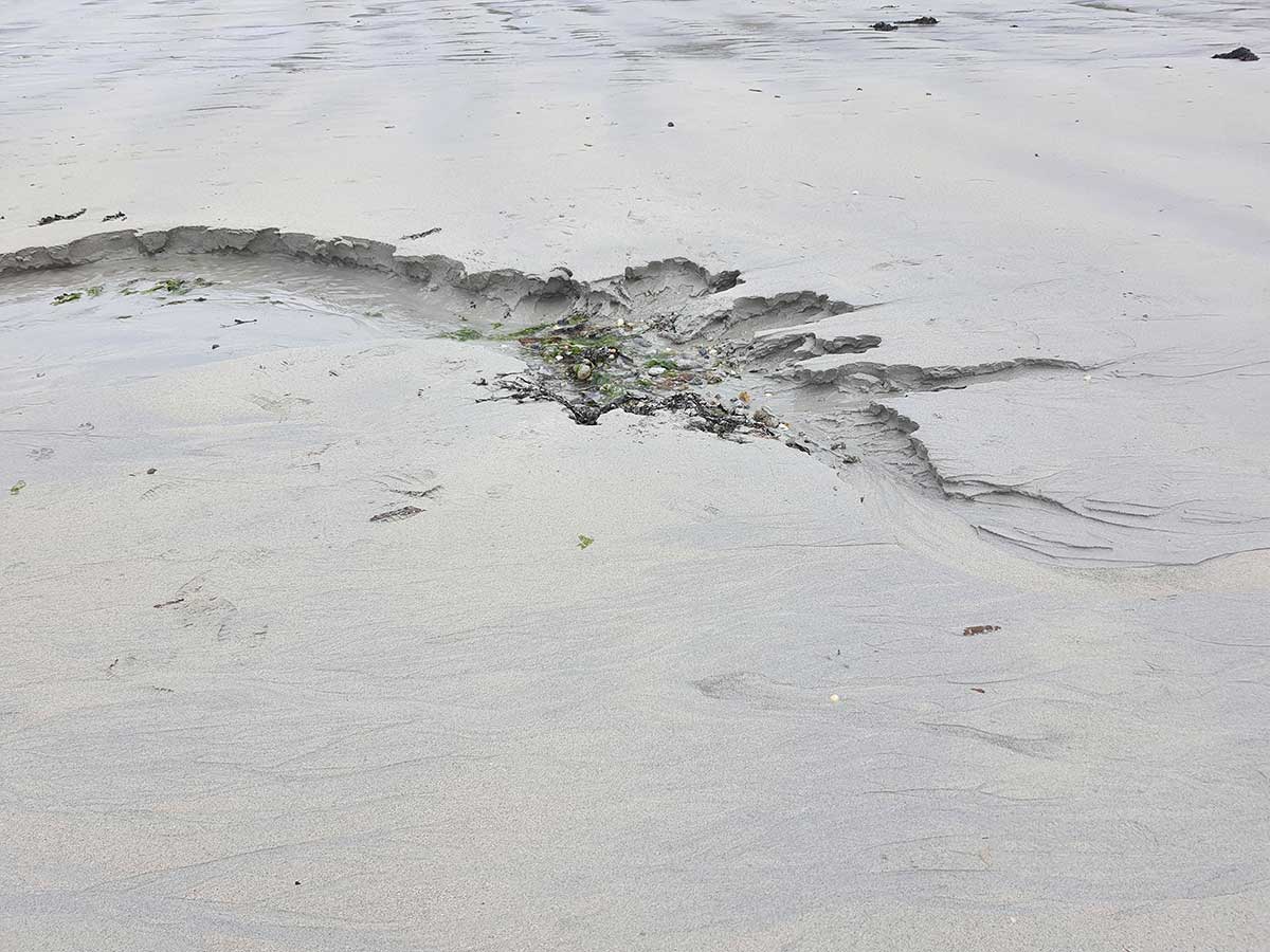 La résurgence sur la plage de Korn ar Gazel, 18 mai 2022